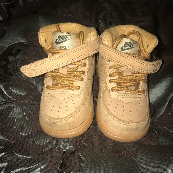 Air forces - Picture 2 of 5